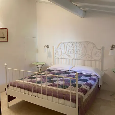 Casa Con Piscina A Portoferraio דירה